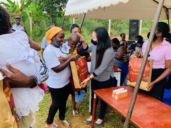 Ruparelia-Foundation-chrimas-donation